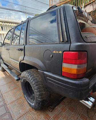 JEEP GRAND CHEROKEE 5.2 LIMITED 4X4 V8 16V GASOLINA 4P AUTOMÁTICO JEEP GRAND CHEROKEE 5.2 LIMITED 4X4 V8 16V GASOLINA 4P AUTOMÁTICO